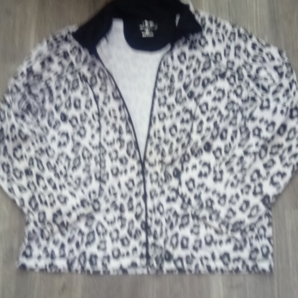 Snow leopard jacket - Picture 1 of 6